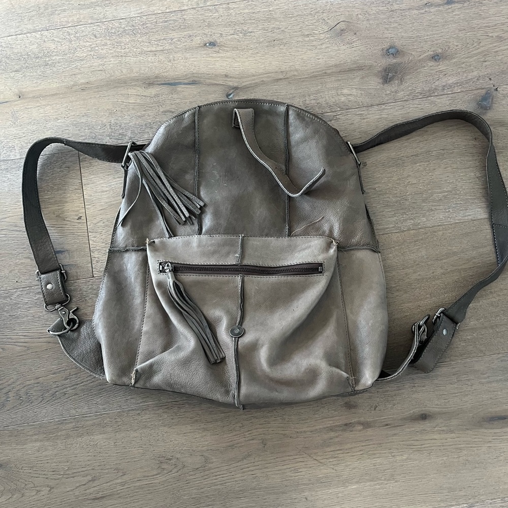 CUT N PASTE Grey Leather Tia Backpack / Shoulder Bag